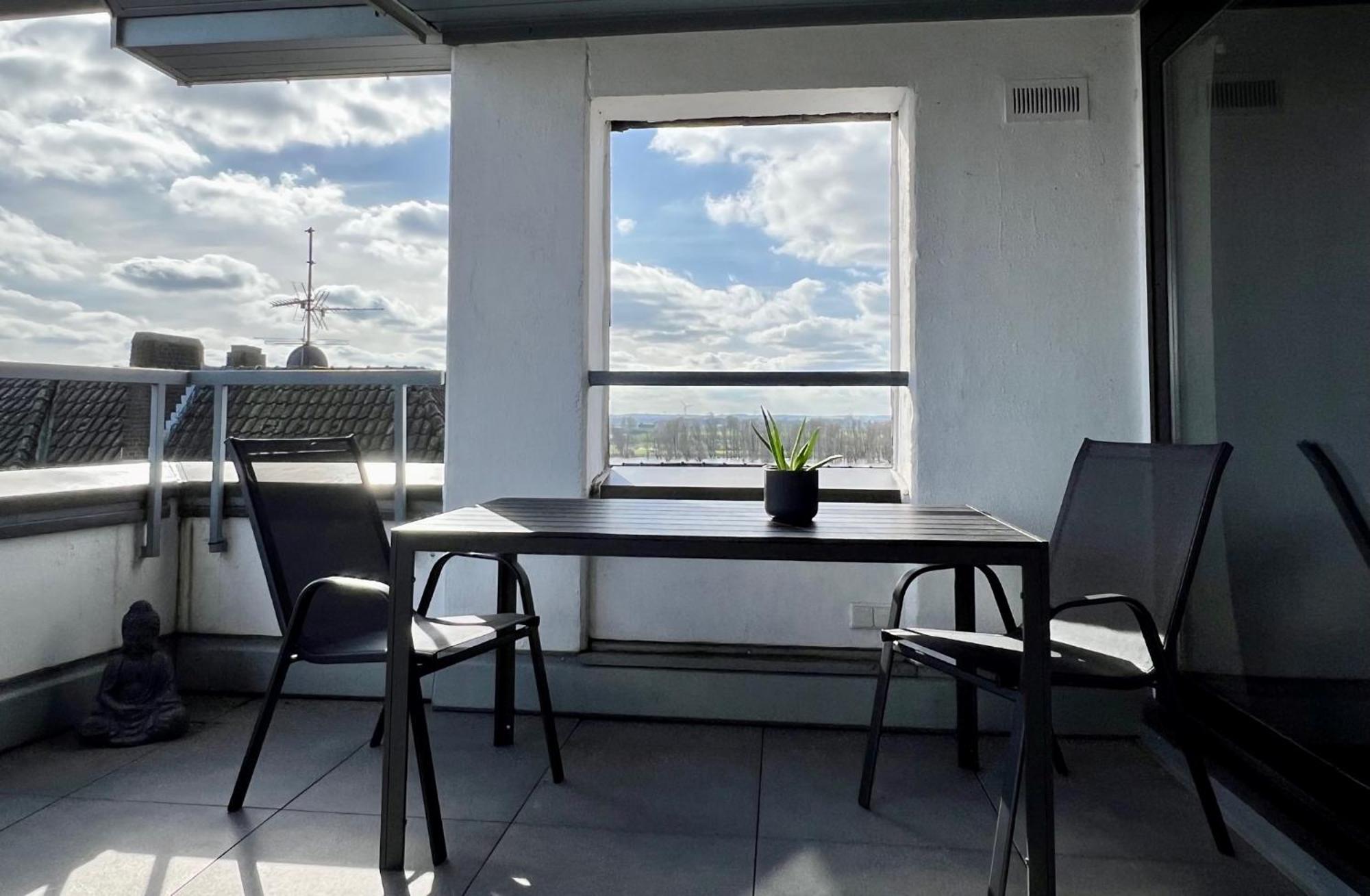 Piso Superior - Exklusives Apartment An Der Promenade Mit Rheinsicht & Loggia Emmerich Bagian luar foto