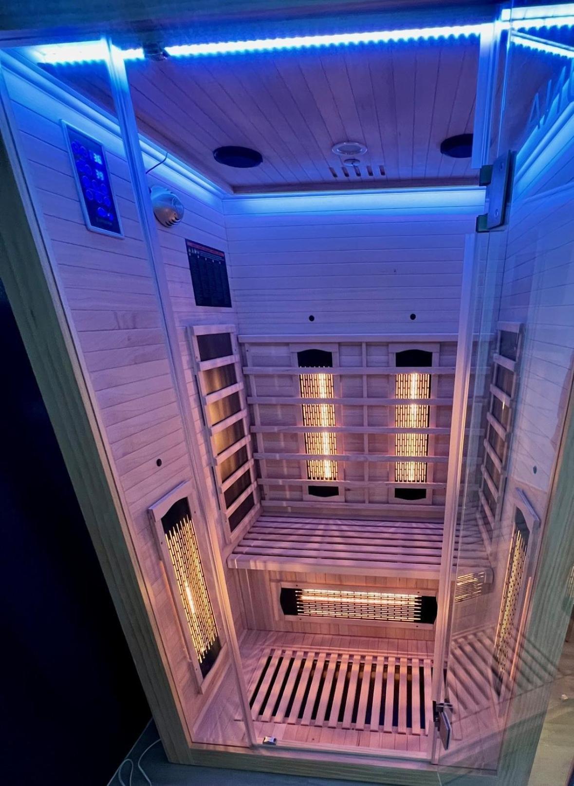 Piso Superior - Exklusives Apartment An Der Promenade Mit Rheinsicht & Loggia Emmerich Bagian luar foto